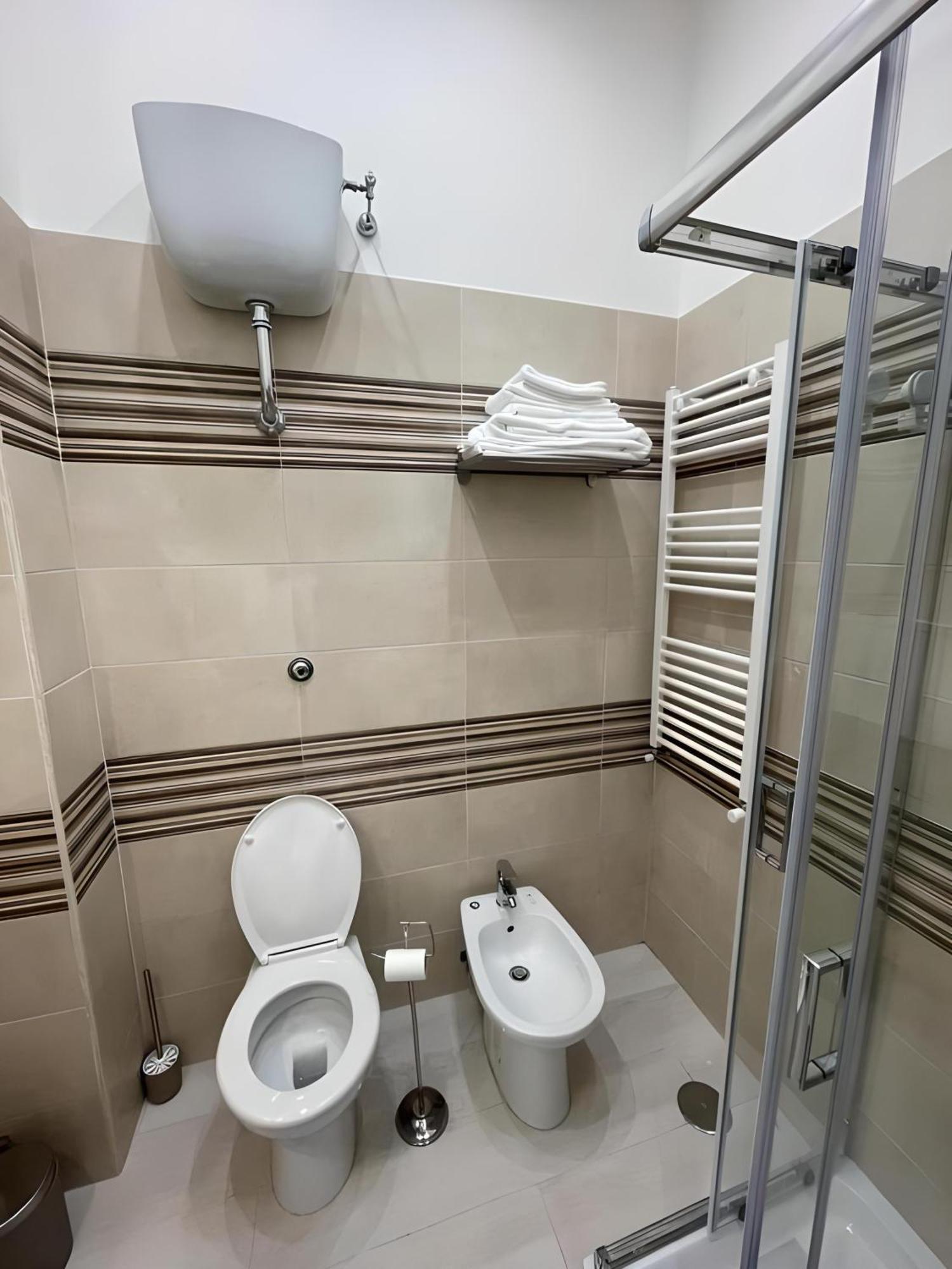 Il Vicoletto Del Castello Hotel Naples Exterior photo
